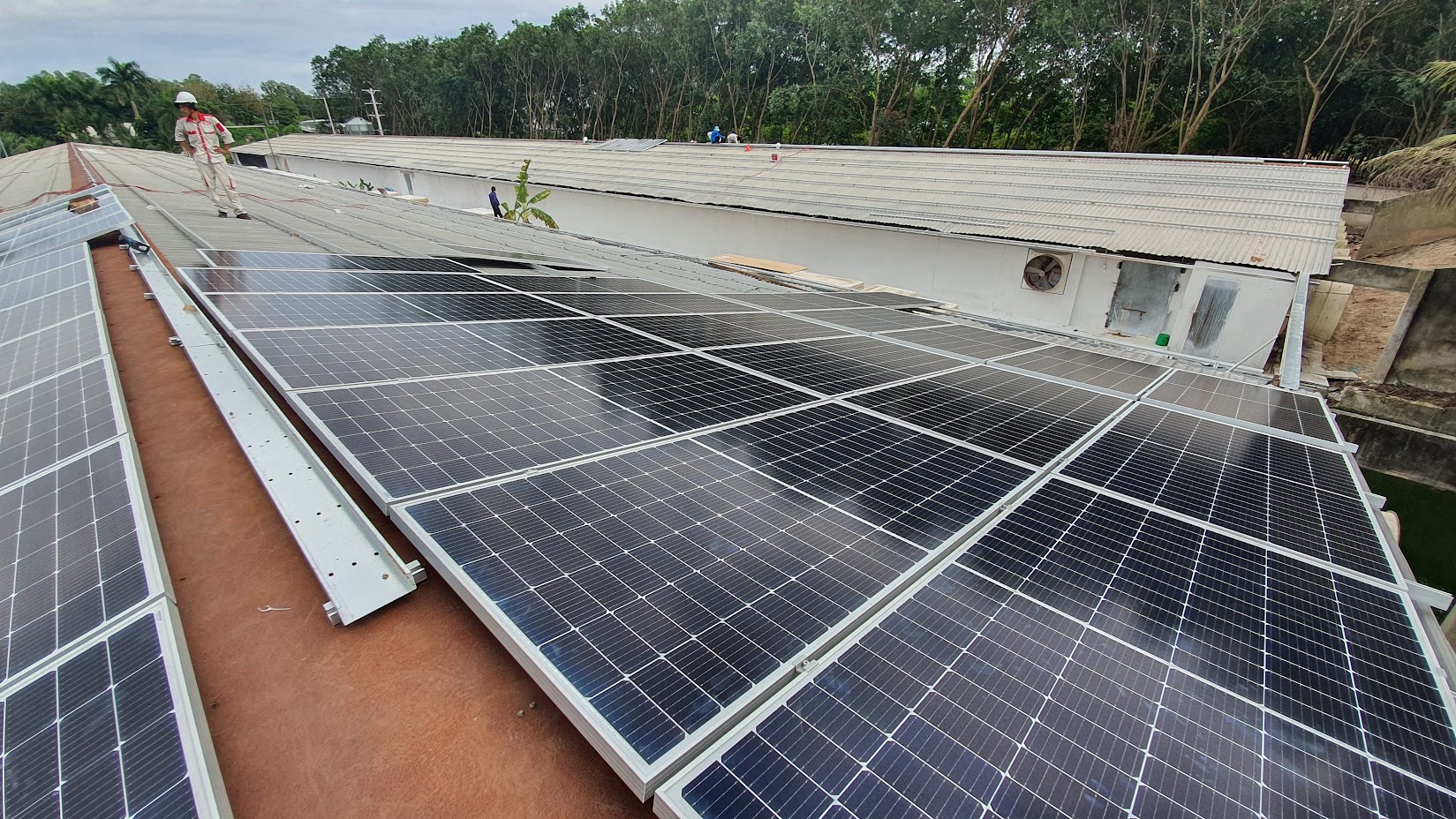 Dự án sử dụng 3.266 tấm pin năng lượng mặt trời ANTARIS GERMANY - MONO 445MWp hiệu suất cao